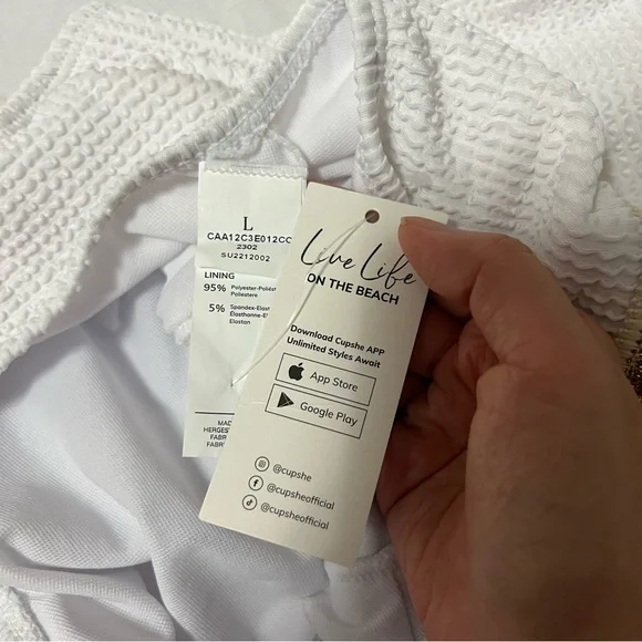 cupshe one shoulder metallic bikini set - Picture 6 of 7